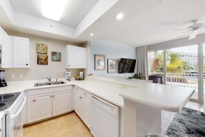 Fridge, microwave, oven, stovetop - Destin West Gulfside 207 - 2nd-floor condo with partial Gulf view & beach service - near Shopping&Dining (Fort Walton Beach)