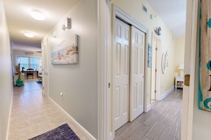 Interior - Waters Edge 201-Spacious 2nd floor condo on Okaloosa Island with Gulf-front pool, Beach service, & Gym (Fort Walton Beach)