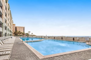 Pool - Waters Edge 201-Spacious 2nd floor condo on Okaloosa Island with Gulf-front pool, Beach service, & Gym (Fort Walton Beach)