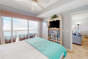 2 bedrooms, iron/ironing board, WiFi, bed sheets - 11th floor oceanfront condo with pool, hot tub, ocean view, W/D, and central AC (Pensacola Beach)