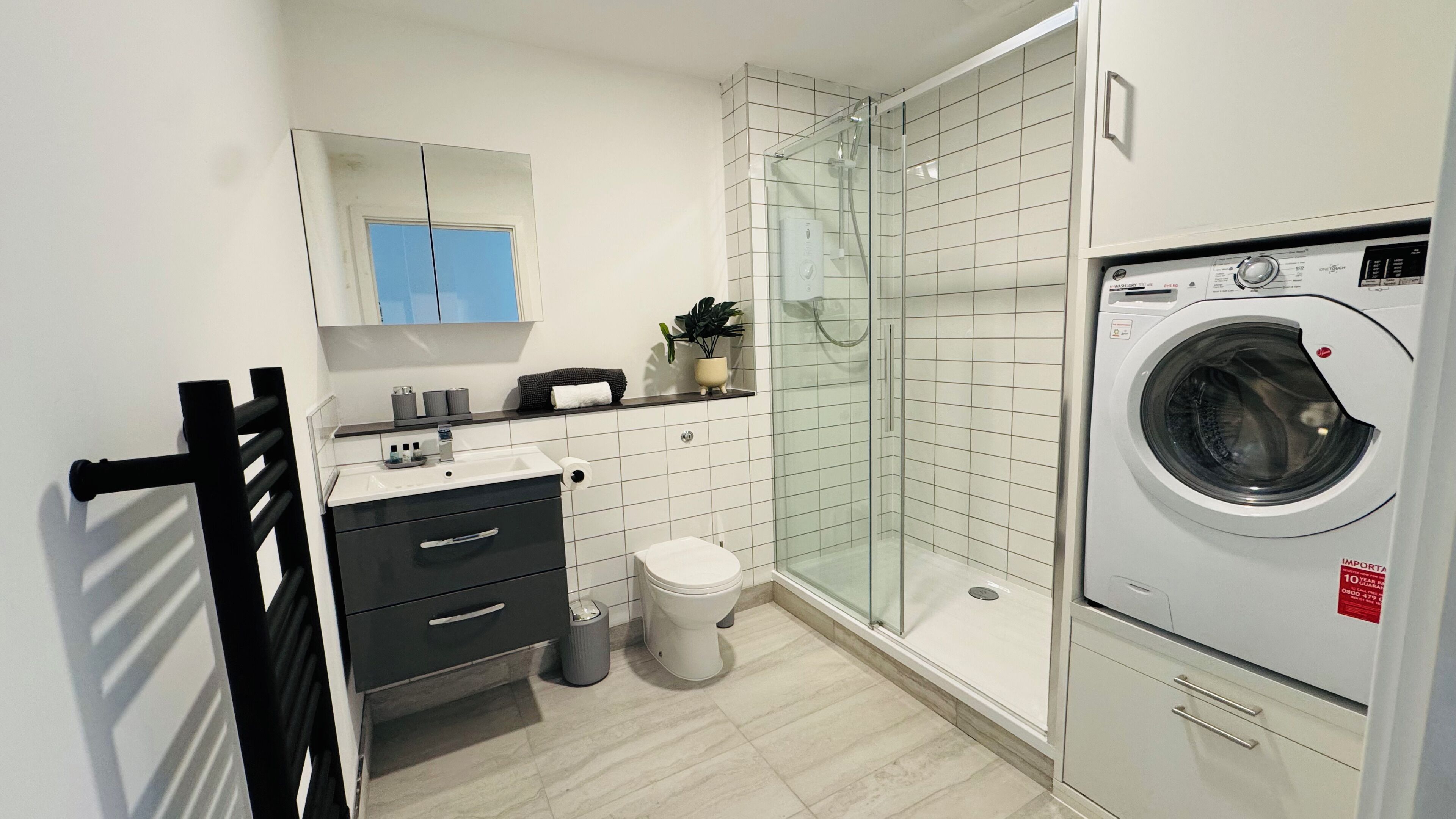 Apartment, 2 Bedrooms, Non Smoking | Bathroom