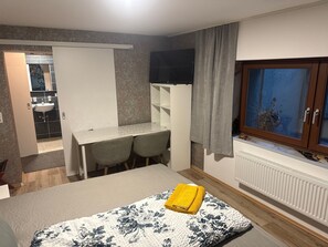 Unclassified image, 3 of 12, button - Apartment "Vierjahreszeiten Frühling" with Private Terrace and Wi-Fi (Bad Langensalza)