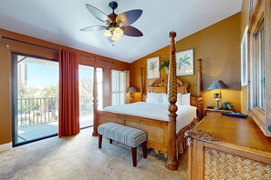 4 bedrooms, iron/ironing board, travel cot, WiFi - Mainsail End-Unit Townhome - Beachfront Resort, Pools, & Hot Tubs (Miramar Beach)