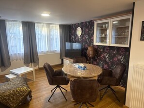 Unclassified image, 4 of 16, button - Apartment "Vierjahreszeiten Sommer" with Wi-Fi (Bad Langensalza)