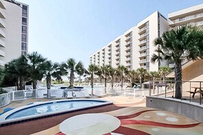 Pool - Gorgeous beachfront condo, shared pool and beach access (Miramar Beach)