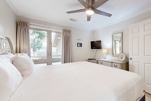 3 bedrooms, iron/ironing board, WiFi, bed sheets - Dog-friendly condo with WiFi & AC, resort pools & relaxing balcony (Miramar Beach)
