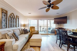 TV, DVD player - Dog-friendly condo with WiFi & AC, resort pools & relaxing balcony (Miramar Beach)