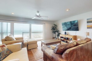 TV, DVD player, stereo, offices - Spacious & updated waterfront home w/ decks, beach views & private boardwalk (Cape San Blas)