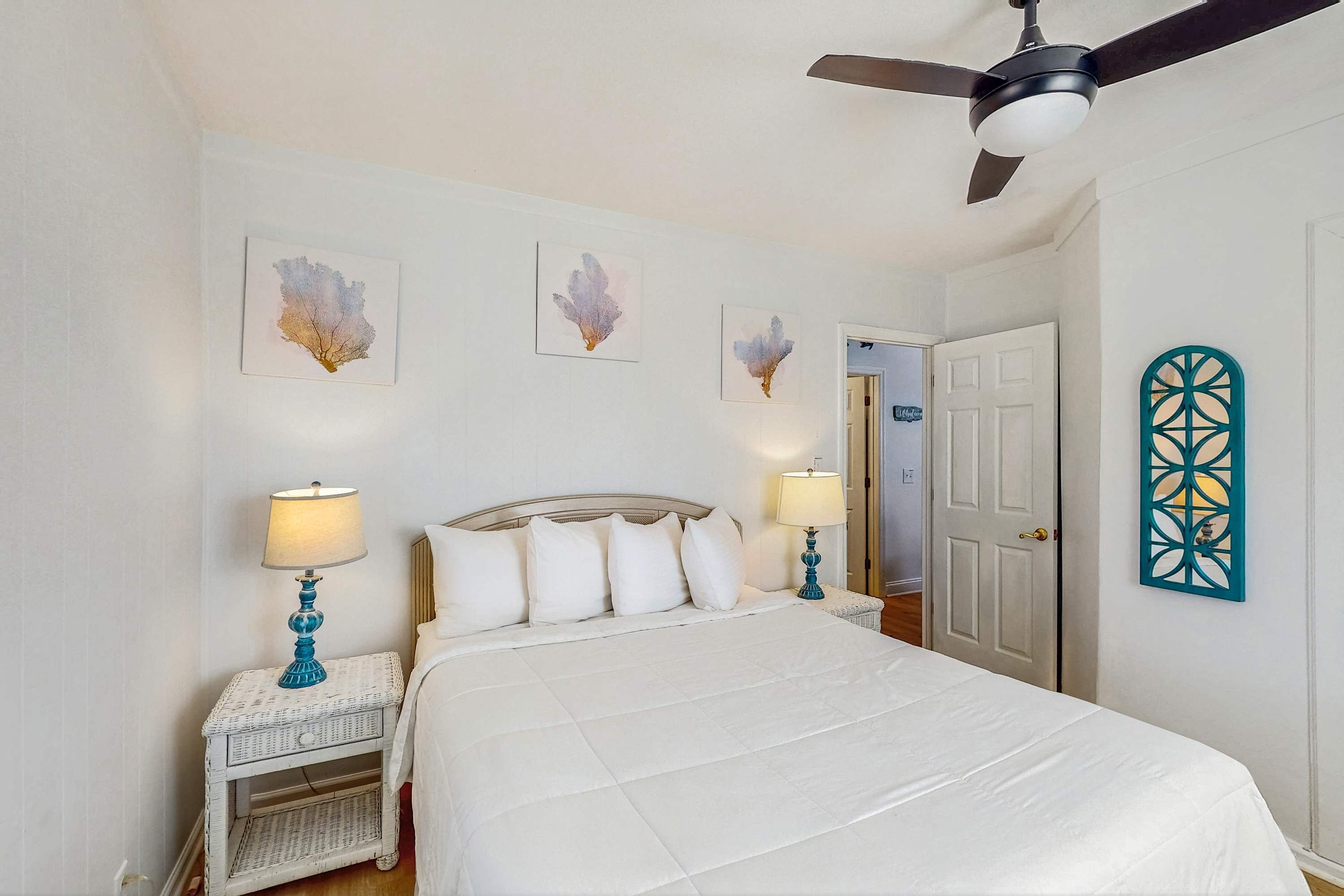 Iron/ironing board, WiFi, bed sheets