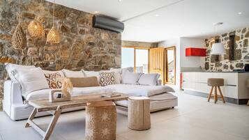 Superior Villa, Sea View | Living area