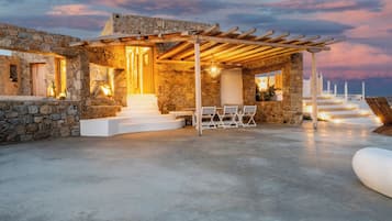 Villa superior, vistas al mar | Terraza o patio