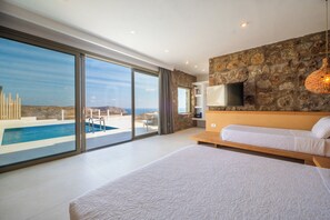 ซูพีเรียวิลล่า, วิวทะเล | ผ้าปูที่นอนฝ้ายอียิปต์, เครื่องนอนระดับพรีเมียม, ผ้านวมขนเป็ด