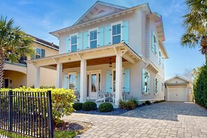 Exterior - Gorgeous coastal home with shared pools, golf cart, and beach access (Miramar Beach)