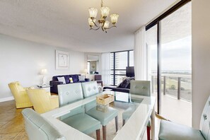 TV - Surfside Resort  1211 (3) (Miramar Beach)