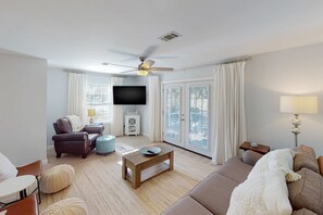 TV - Dog-friendly townhouse near the beach with outdoor pool, water views, & AC (Miramar Beach)