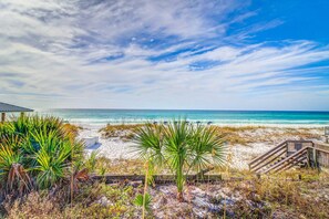 Beach - Gulf & beach-view top-floor corner condo with balcony, outdoor pool (Miramar Beach)