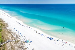 Beach - Gulf & beach-view top-floor corner condo with balcony, outdoor pool (Miramar Beach)