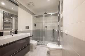 Shower, bidet - Verdi's Nest - Loft with Wifi and A/C (Milano)