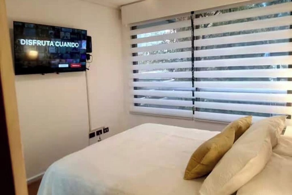 1 quarto, ferros/tábuas de passar roupa, acesso à internet