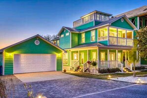 Exterior - Gorgeous dog-friendly home with private pool & close to everything (Santa Rosa Beach)