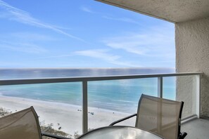Property grounds - Luxurious 16th Floor oceanfront retreat with shared pool & resort amenities (Miramar Beach)