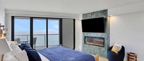 Tabla de planchar con plancha, wifi y ropa de cama