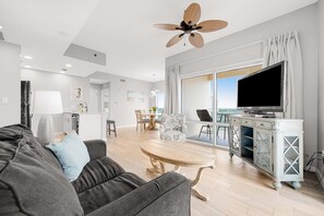 TV - Luau II 6631 & 6633 (Miramar Beach)