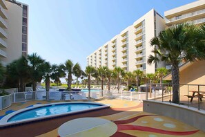 Pool - Waterfront corner condo w/ shared pool, pool spa, fitness room, & beach service (Miramar Beach)