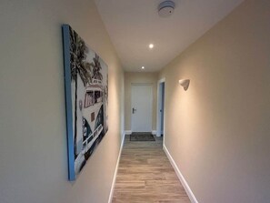 Interior - 2 bedroom ; Family friendly ; Private gardens 5pax (Tallaght)