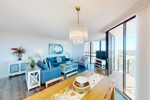 TV, offices - Waterfront getaway with ocean views, central AC & washer/dryer - walk to beach (Miramar Beach)