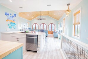 Interior - North Cape BAY FRONT, pet considered, elevator, Ovation community, beach gear (Port st Joe)