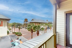 Property grounds - Stylish condo with pools & tram to the beach (Santa Rosa Beach)