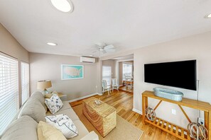 TV, offices - Bright home near the beach with enclosed patio, grill, outdoor shower, W/D, AC (Santa Rosa Beach)