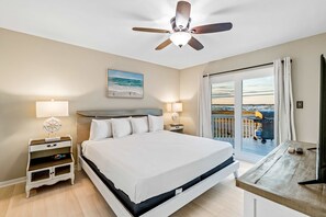 2 bedrooms, iron/ironing board, WiFi, bed sheets - Lovely home with sound view, balcony, full kitchen, central AC, & washer/dryer (Navarre Beach)