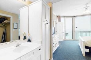 2 habitaciones, tabla de planchar con plancha y wifi 