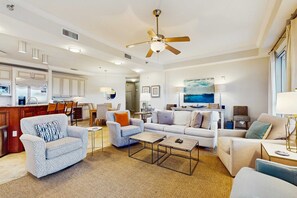 TV, offices - Enchanting & modern waterfront condo just steps to the beach, pools & hot tubs (Panama City Beach)