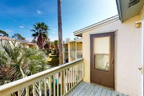 Property grounds - Cozy, family-friendly condo w/ shared pools, tennis, a fitness room, & more (Panama City Beach)