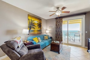 TV, DVD player, offices - Beachfront Condo, gorgeous views, dog-friendly, shared pool and beach access (Panama City Beach)