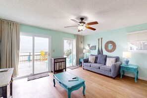 TV, offices - Beachfront condo with true beachfront walkout, patio, BBQ area, & Gulf view (Panama City Beach)