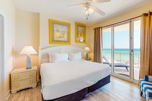 2 bedrooms, iron/ironing board, WiFi, bed sheets - Wonderful 5th-floor condo in Gulf-front building with pool & central AC (Panama City Beach)