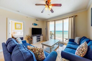 TV, offices - Wonderful 5th-floor condo in Gulf-front building with pool & central AC (Panama City Beach)