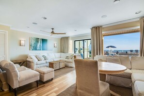 TV, offices - Cozy coastal condo with shared pool, Hot tub and easy beach access (Panama City Beach)