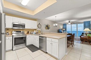 Fridge, microwave, oven, stovetop - 7th Floor Lovely Condo w/ Outdoor Pool Heated Seasonally, On The Beach (Navarre Beach)