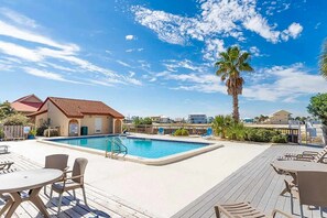 Pool - Cozy coastal condo with water view, pool, central A/C, & easy beach access (Navarre Beach)