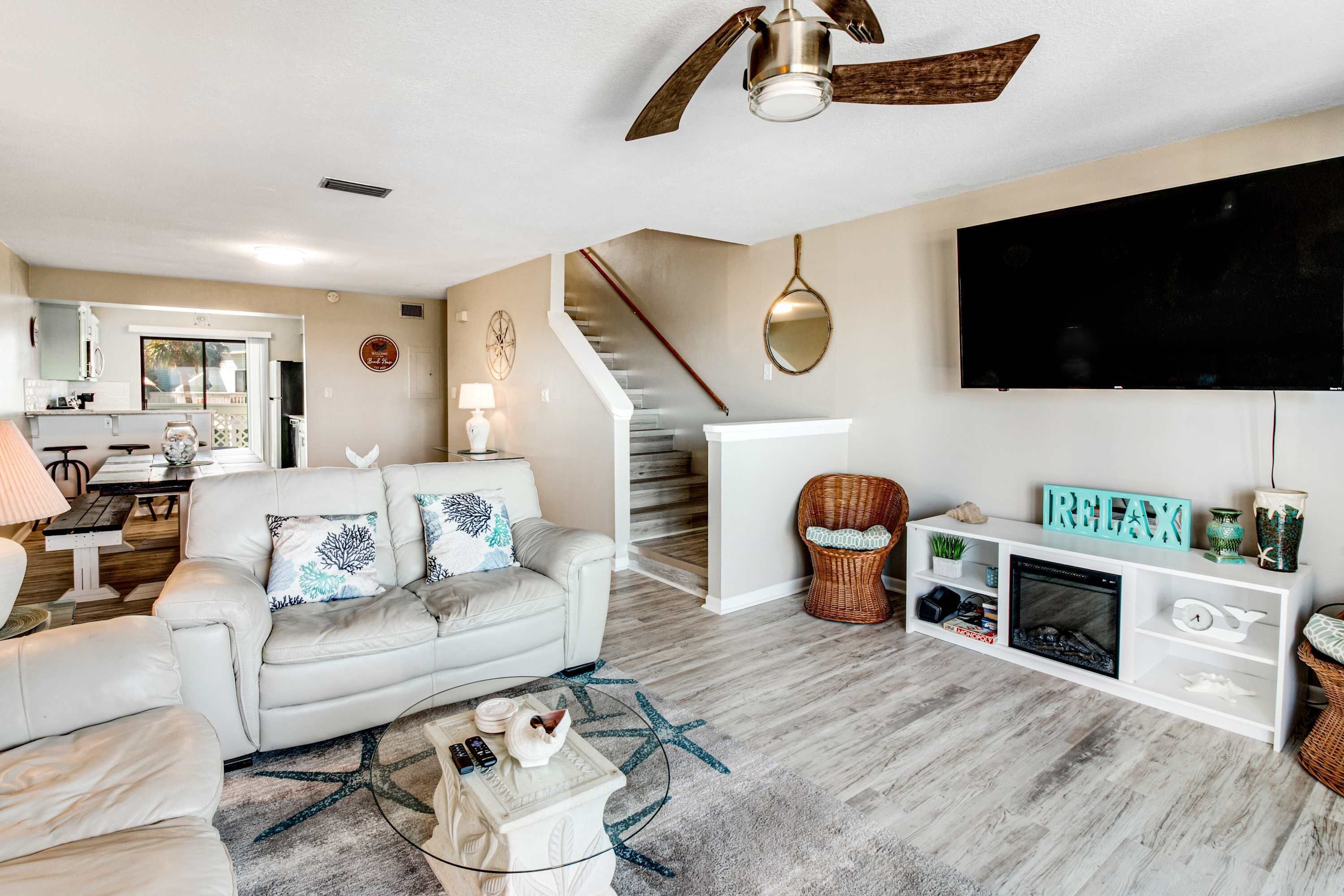 TV, fireplace, offices
