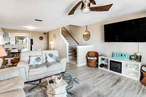 TV, fireplace, offices