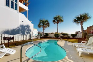 Pool - Gulf-front house near golf with pool, ocean views, beach access, & balcony (Inlet Beach)