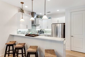 Fridge, microwave, oven, stovetop - Gorgeous coastal home w/ shared pool - walk to beach, dining & shopping (Inlet Beach)