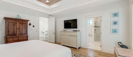 5 bedrooms, iron/ironing board, travel crib, WiFi