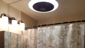 Condo, 2 Bedrooms, Balcony, Ocean View | Bathroom - Beach Vibes Condo in Luquillo (Luquillo)